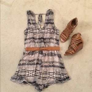 SALE ❗️NWT ASTR Tribal Aztec Print Romper